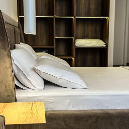 Alexander Rooms Durres Exterior photo