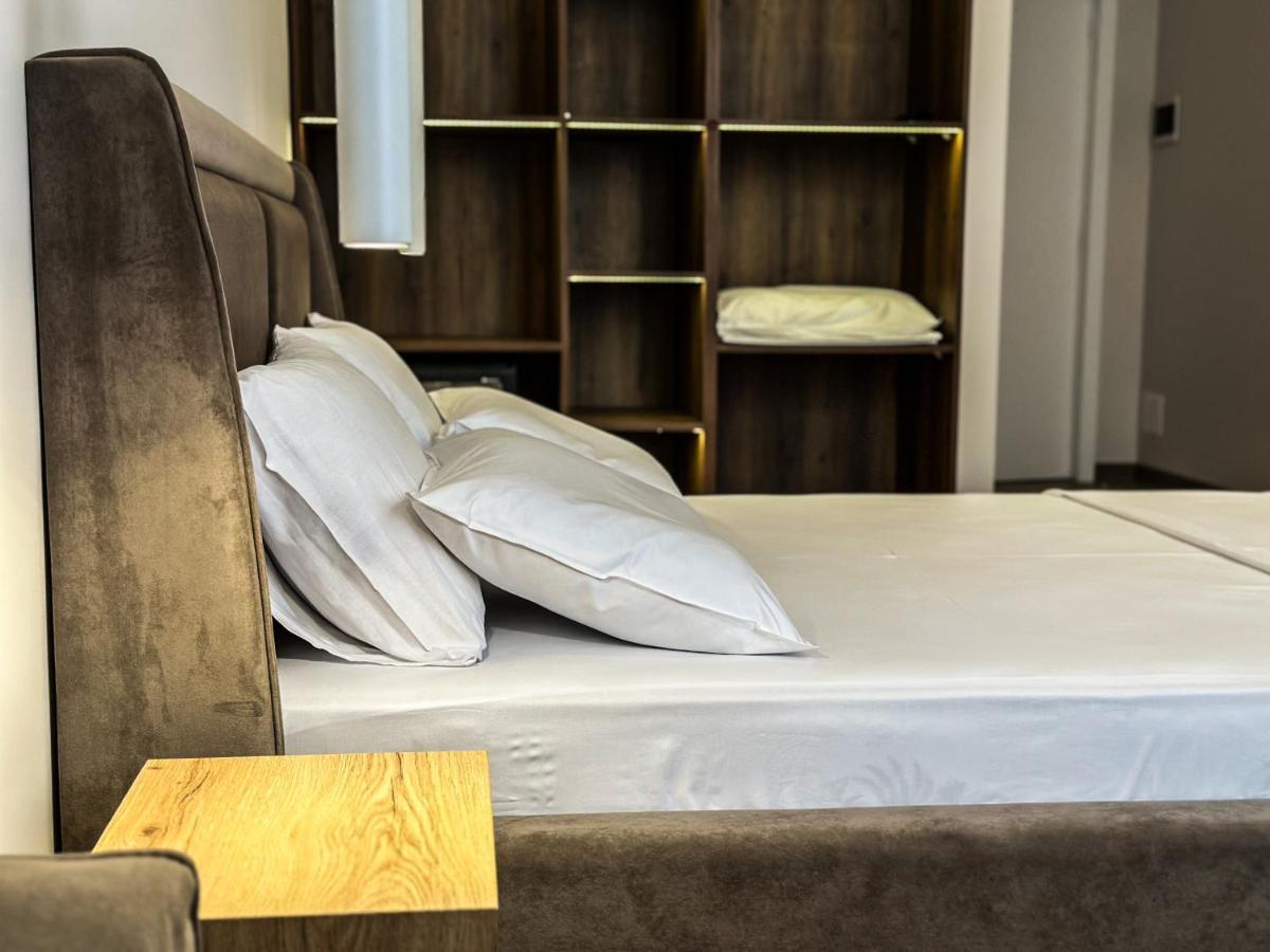 Alexander Rooms Durres Exterior photo
